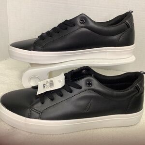 NWT Nautica Graves black men’s sneakers tie up